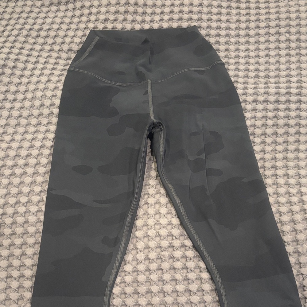 ALO Yoga  Camouflage Leggings